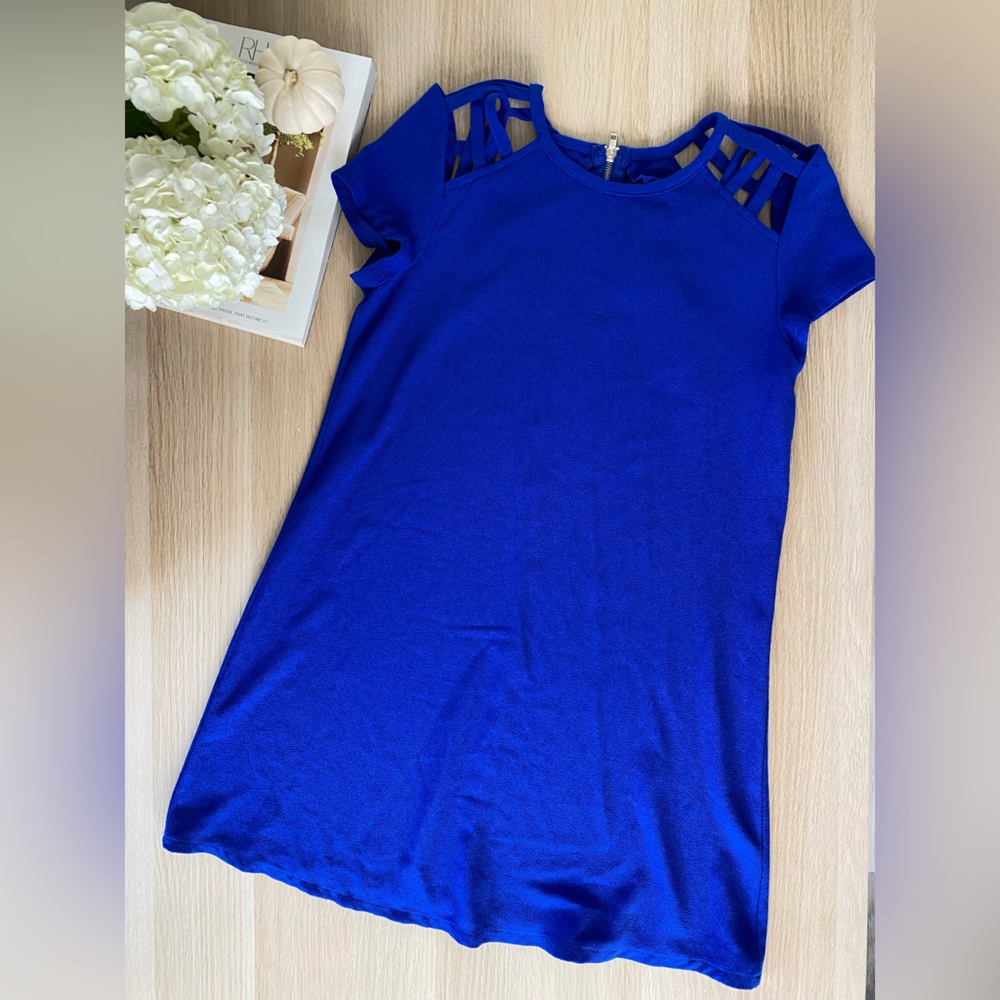 Blue cutout dress